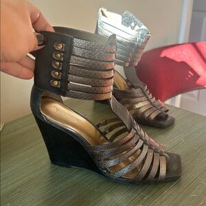 Aldo Elegant Black & Silver Gladiator Wedges